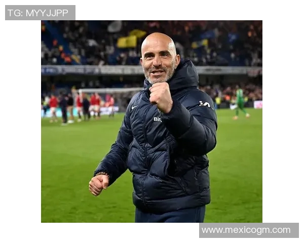 国王主帅赞扬球队团结一心,冲击总冠军的信心倍增 国王主帅赞扬球队团结一心,冲击总冠军的信心倍增