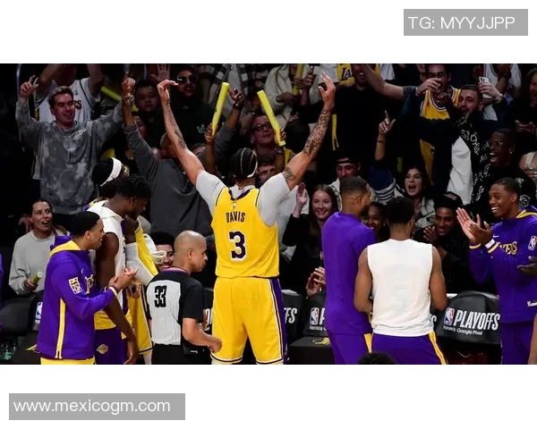 快船主场大胜灰熊,率先晋级西部半决赛 快船主场大胜灰熊,率先晋级西部半决赛