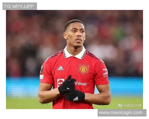 曼联大将马夏尔因伤缺席英超角逐,球队面临前所未有挑战 曼联大将马夏尔因伤缺席英超角逐,球队面临前所未有挑战