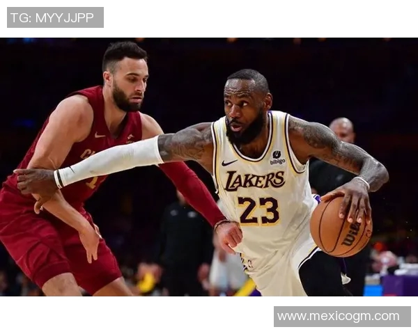 詹姆斯狂砍40分领冠军得主湖人告捷魔术辉煌三分失利败给宿敌火箭 詹姆斯狂砍40分领冠军得主湖人告捷魔术辉煌三分失利败给宿敌火箭